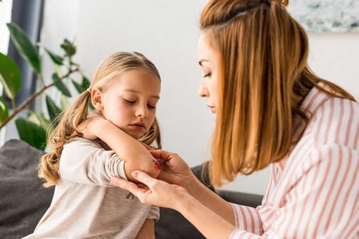 Comment soigner les petits bobos et blessures de ses enfants