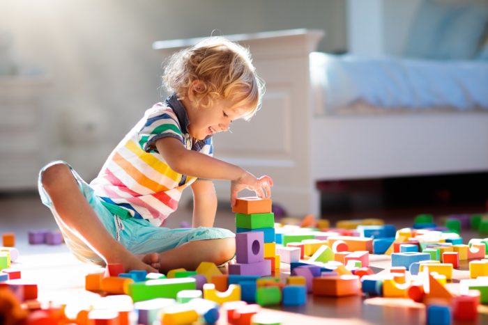 Idées rigolotes pour que votre enfant range sa chambre en s’amusant