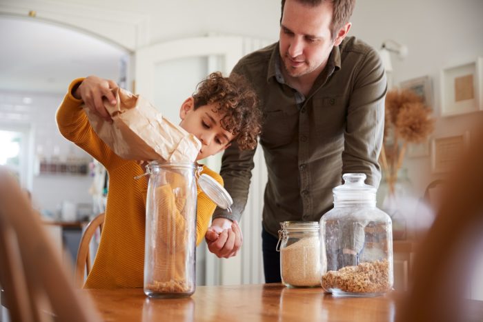Réduire l'empreinte écologique de la famille avec des gestes simples