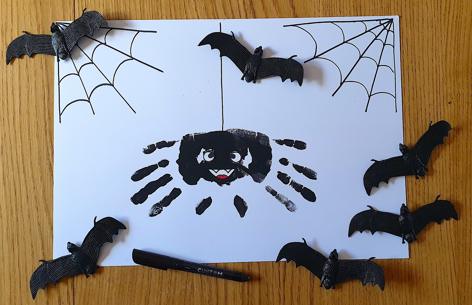 Araignée d'Halloween - Tutos Halloween - 10 Doigts
