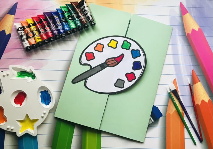 Acticité créative enfant - Créer son livre animé sur les couleurs
