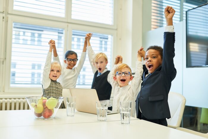 Histoire et origines de la fête du travail racontée aux enfants