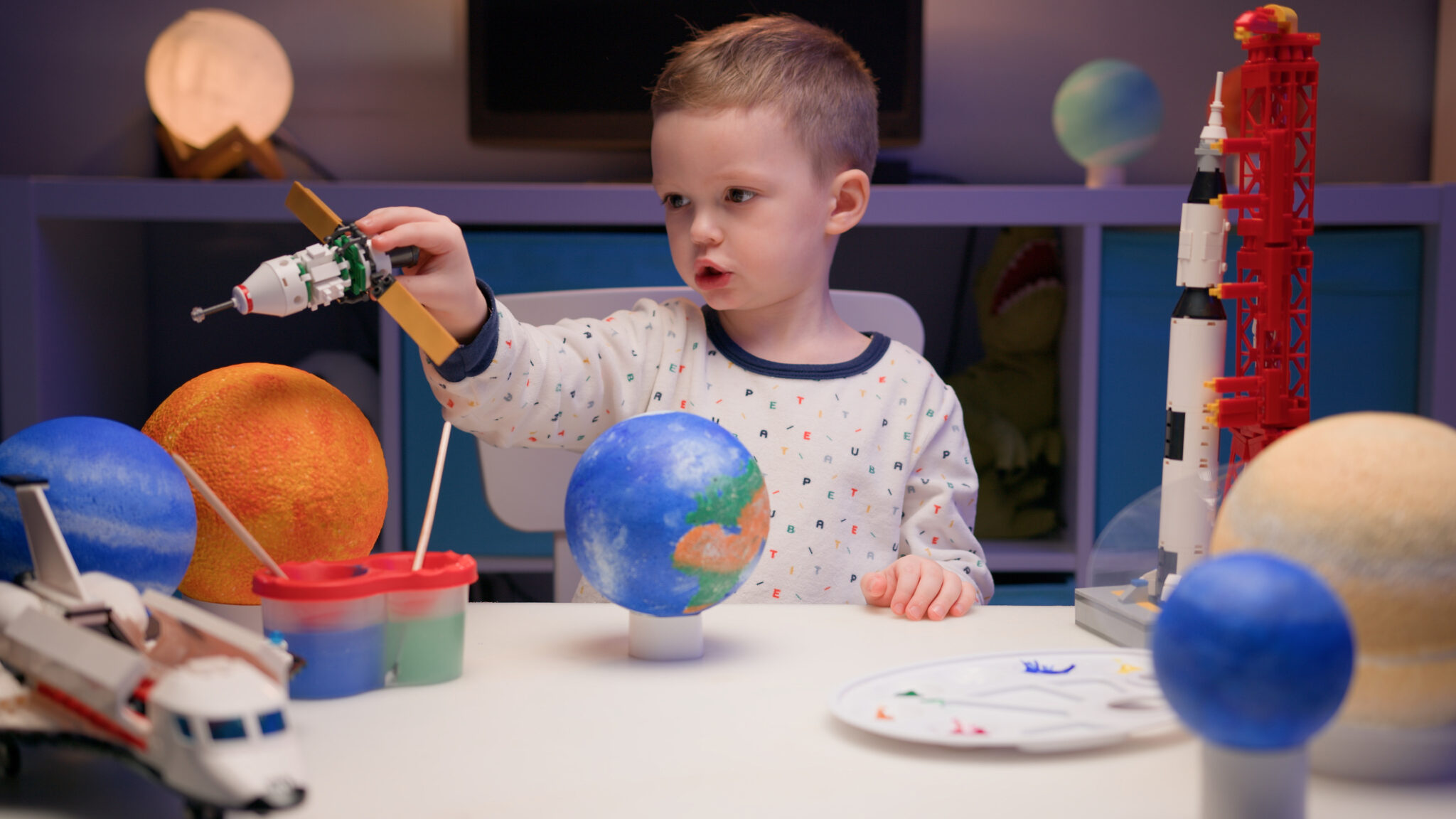 4 vidéos pour expliquer l'espace et le système solaire aux enfants