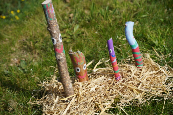 mapiwee-by-maped-fabriquer-des-personnages-rigolos-avec-des-bâtons