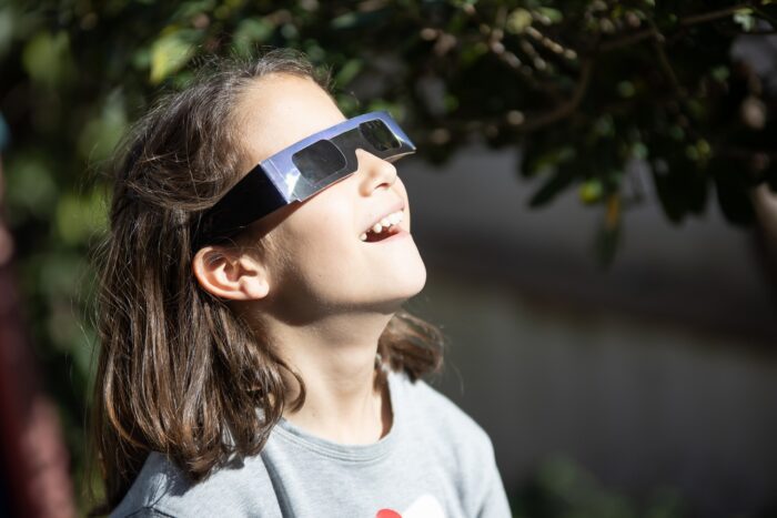 Comprendre les eclipses solaires et les expliquer aux enfants