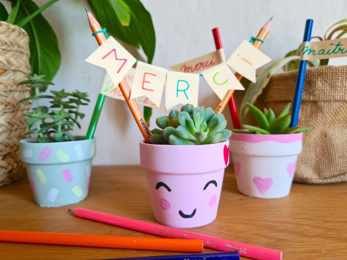 Bricolage pot plante grasse pour la maîtresse